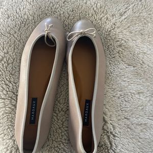Margaux Demi loafer in the color “Dove” or grey. Beautiful, elegant, leather.